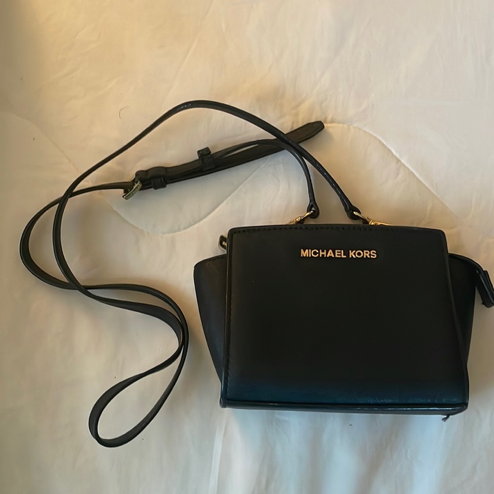 Black Michael Kors small crossbody bag